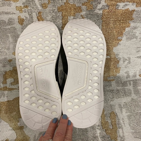 Adidas NMD sneakers size 7 - Picture 4 of 8